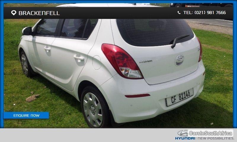 Hyundai i20 Manual 2014 - image 5