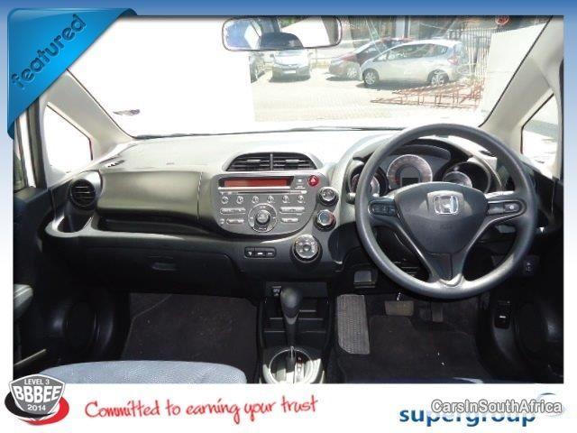 Honda Jazz Automatic 2014 - image 5
