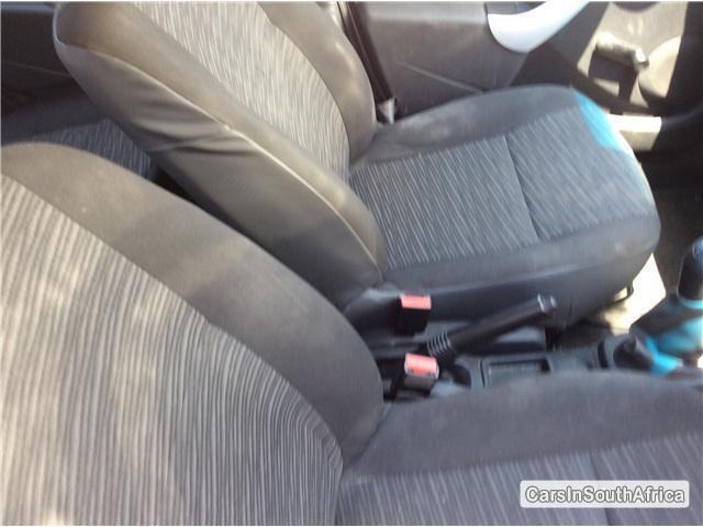 Renault Sandero Manual 2011 - image 5