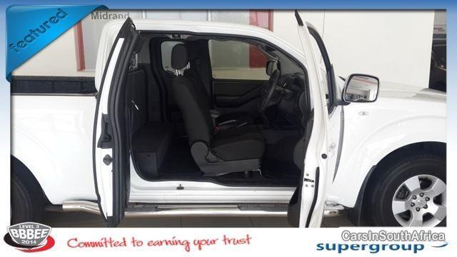 Nissan Navara Manual 2013 - image 5