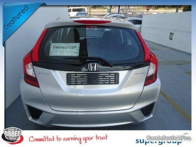Honda Jazz Automatic 2015 - image 5