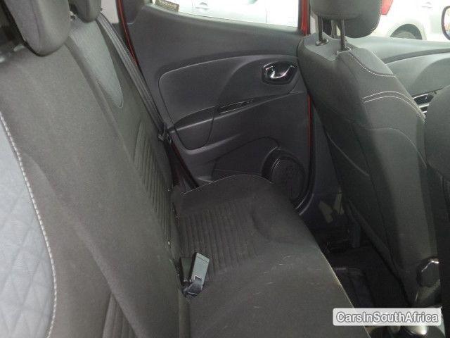 Renault Clio Manual 2013 - image 5