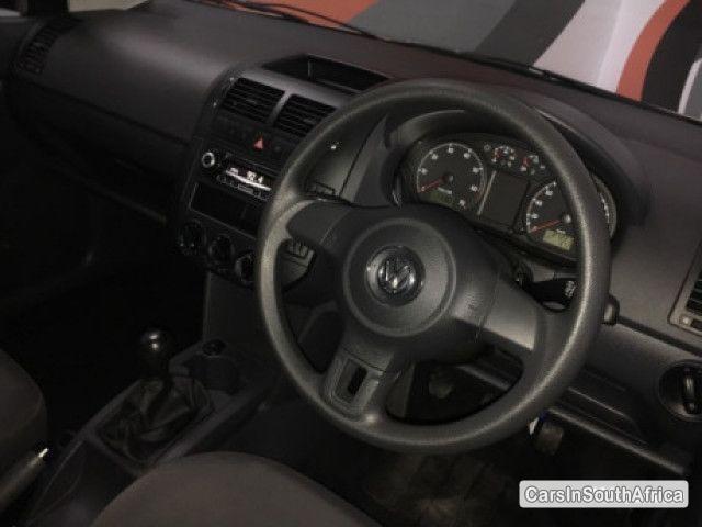 Volkswagen Polo Manual 2016 - image 5