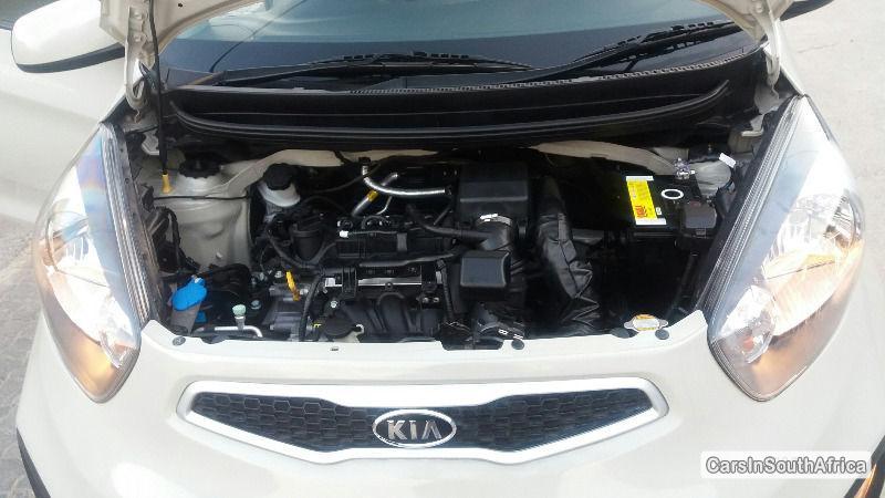 Kia Picanto Manual 2012 - image 5