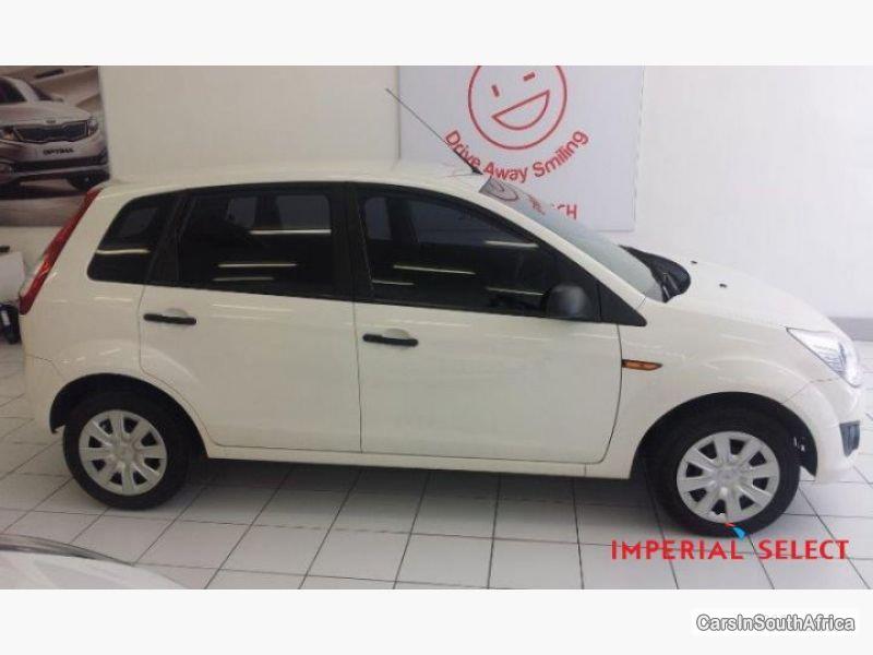 Ford Figo Manual 2012 - image 5