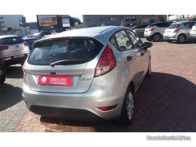 Ford Fiesta Manual 2015 - image 5