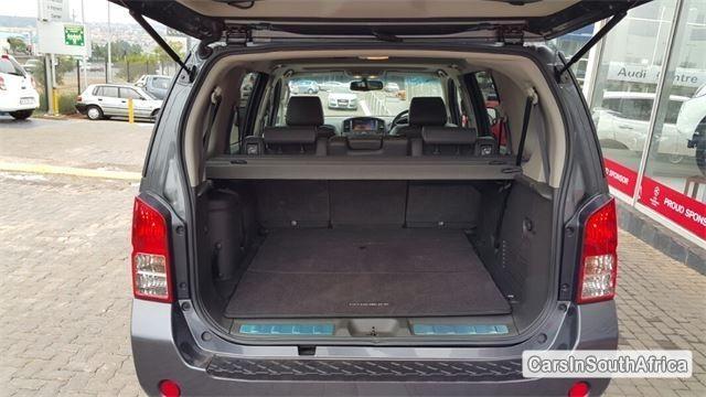 Nissan Pathfinder Automatic 2014 - image 6