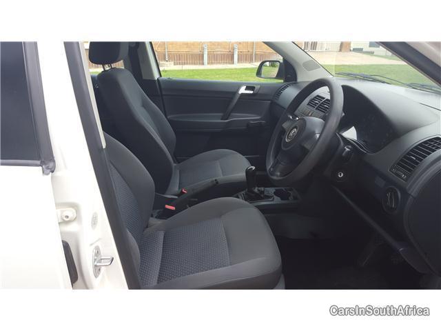 Volkswagen Polo Manual 2010 - image 6