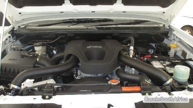 Isuzu KB Series Automatic 2015 - image 6