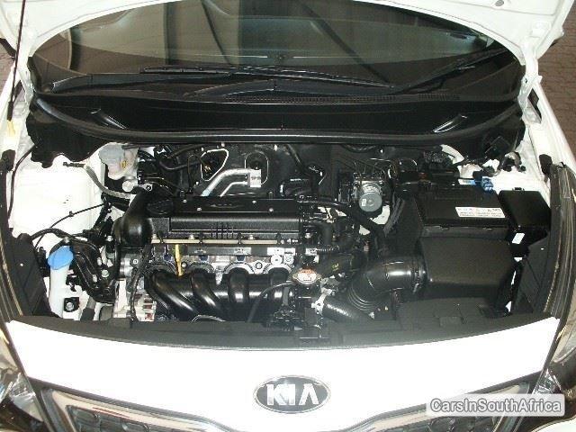 Kia Rio Manual 2014 - image 6