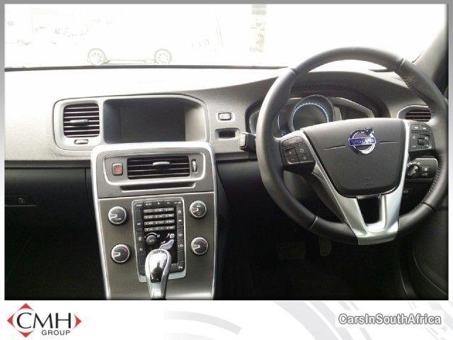 Picture of Volvo V60 Automatic 2015 in South Africa