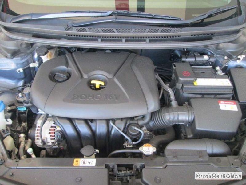 Kia Cerato Manual 2015 - image 6