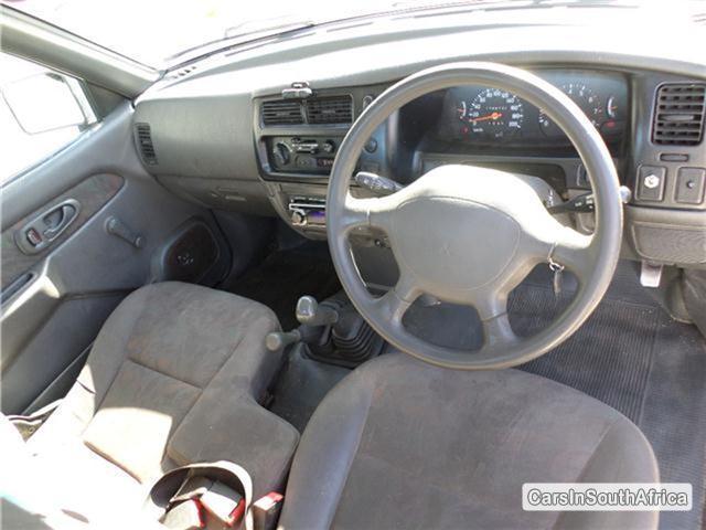 Mitsubishi Colt Manual 2001 - image 6