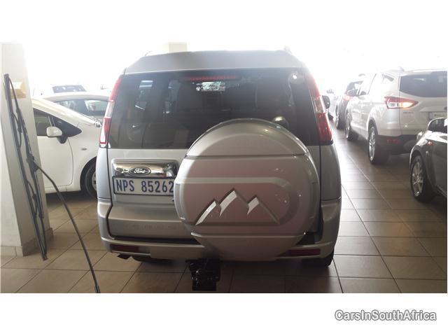 Ford Everest Manual 2010 - image 6