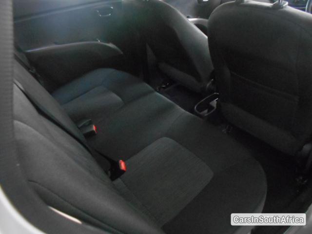 Hyundai i10 Manual 2011 - image 6
