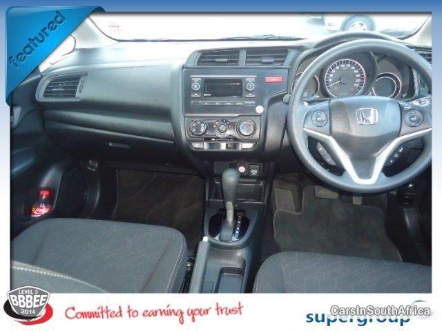 Honda Jazz Automatic 2015 - image 6