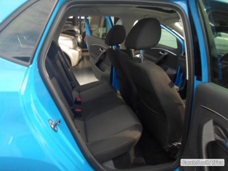 Volkswagen Polo Automatic 2014 - image 6