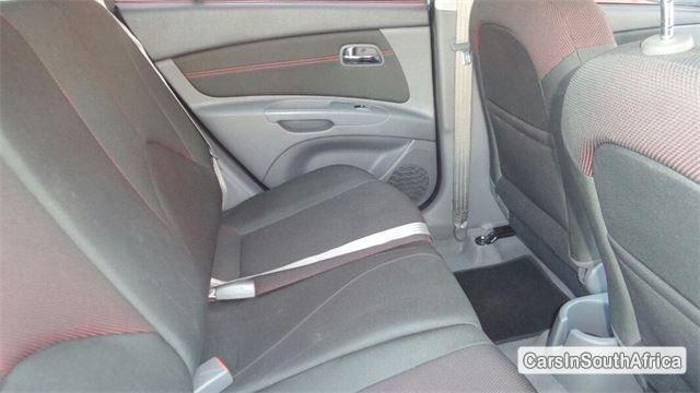 Kia Rio Manual 2008 - image 6