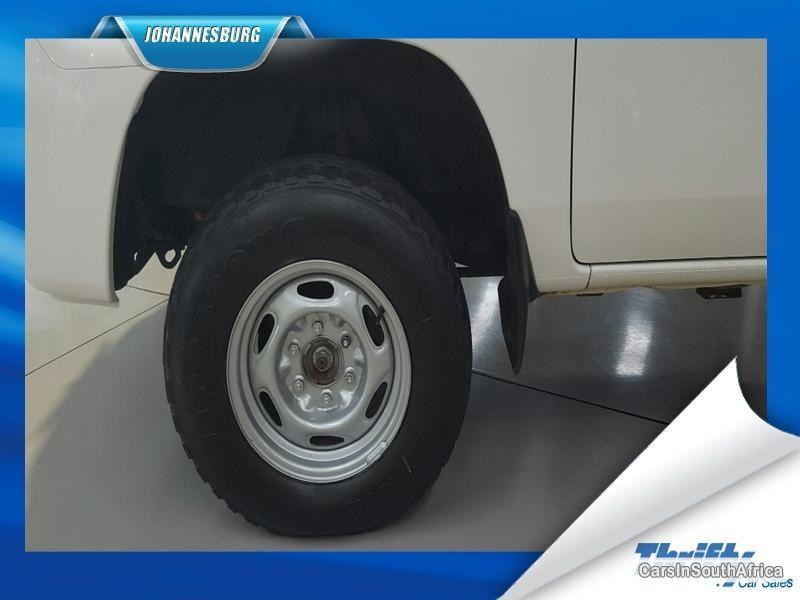 Mazda BT-50 Manual 2008 - image 6