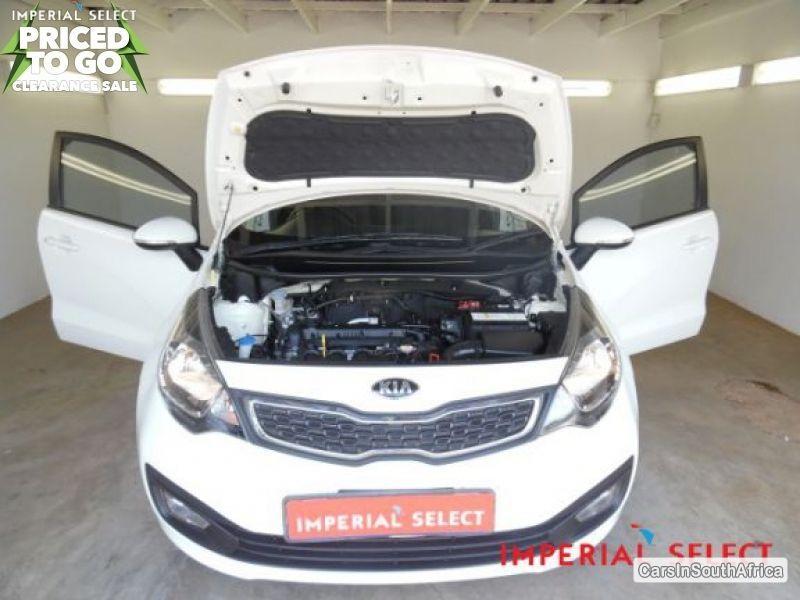 Kia Rio Manual 2013 - image 6