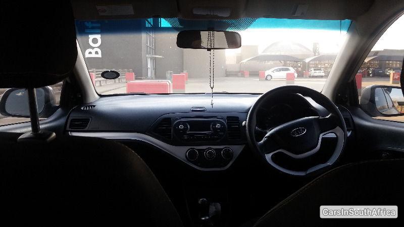 Kia Picanto Manual 2012 - image 6
