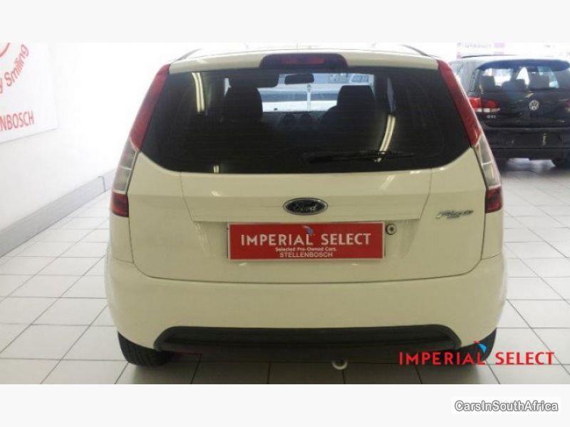 Ford Figo Manual 2012 - image 6