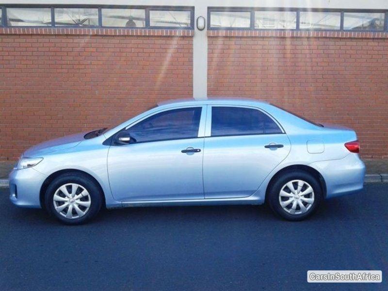 Toyota Corolla Manual 2011 - image 2