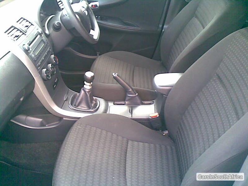 Toyota Corolla Manual 2011 - image 4