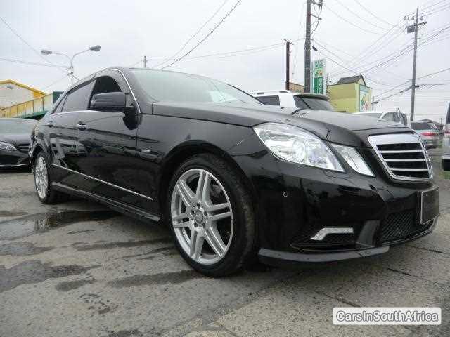 Pictures of Mercedes Benz E-Class Automatic 2011