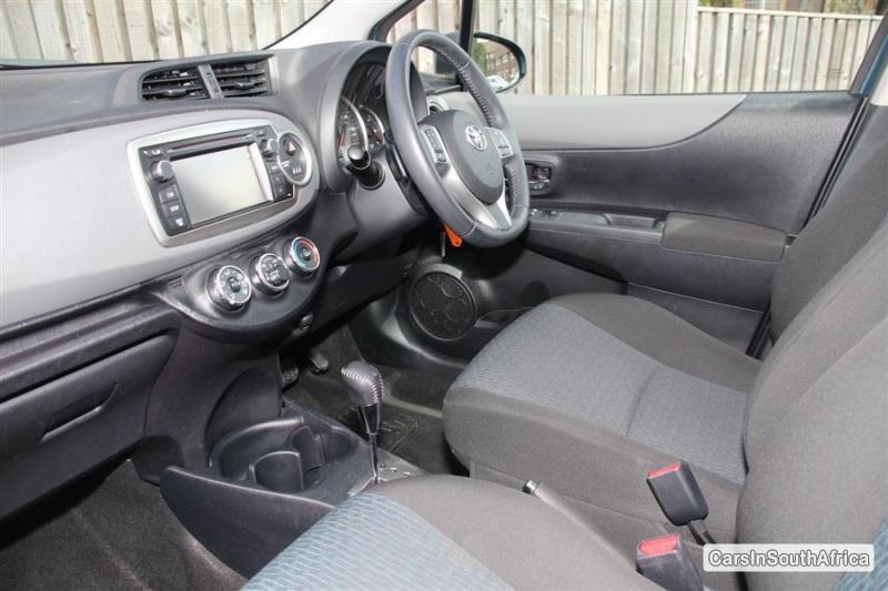 Toyota Yaris Automatic 2013 - image 3