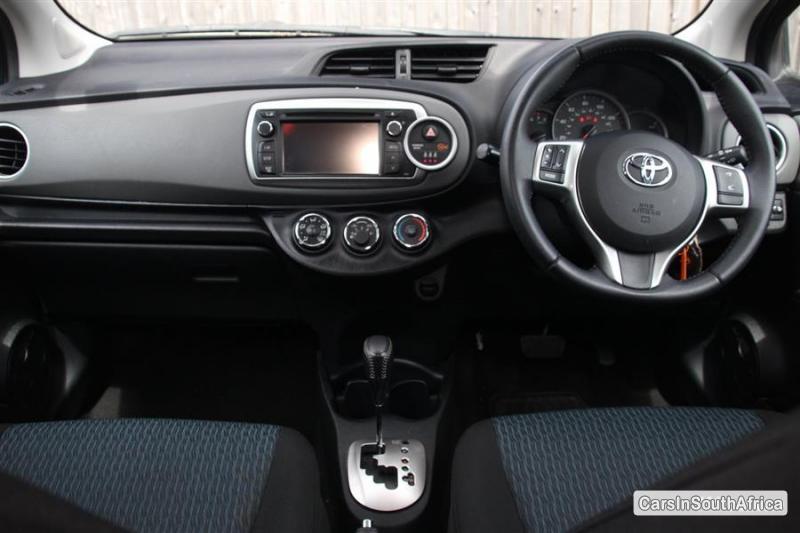 Toyota Yaris Automatic 2013 - image 4