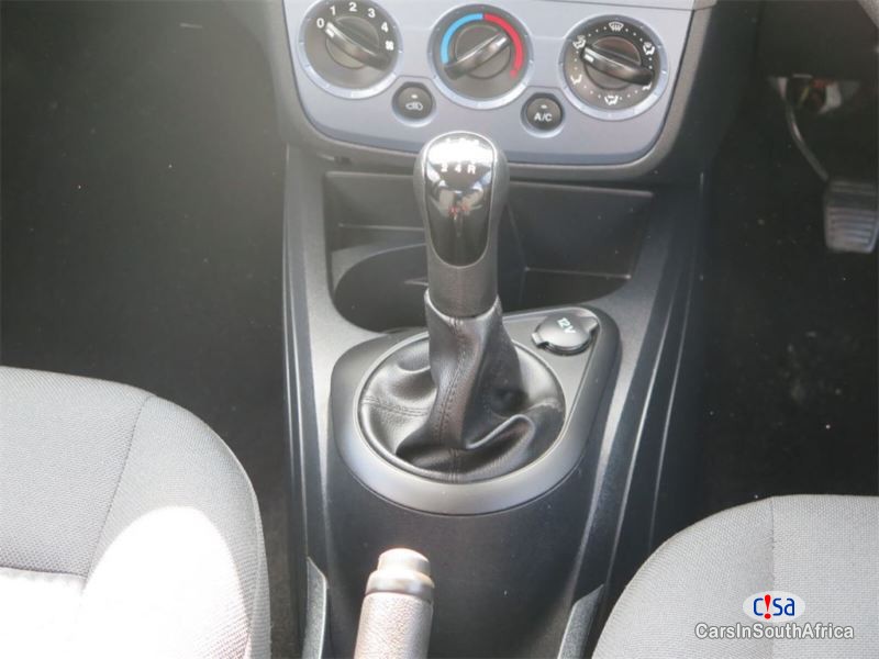 Ford Figo 1.4TDCi Ambiente Manual 2015 - image 10
