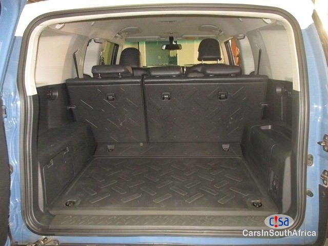 Toyota Land Cruiser FJ 4.0 V6 CRUISER Automatic 2014 - image 10