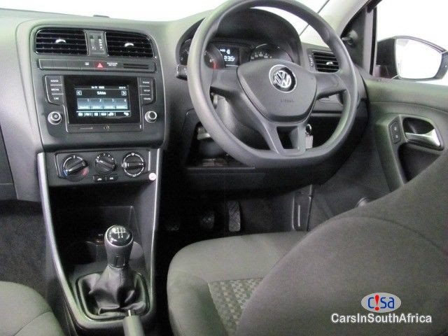 Volkswagen Polo 1.2 TSI TRENDLINE Manual 2015 - image 10
