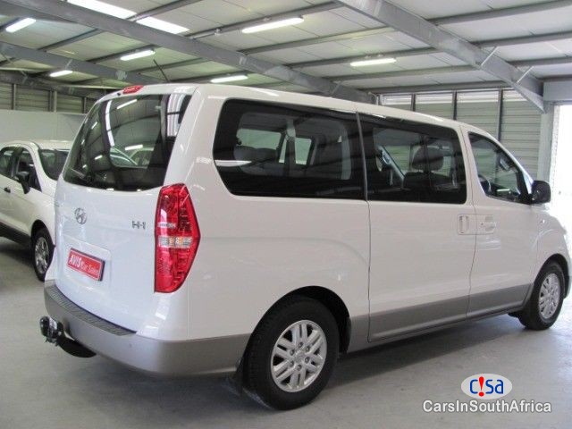 Hyundai H-1 2.5 VGTi 9-SEATER BUS Automatic 2017 - image 10