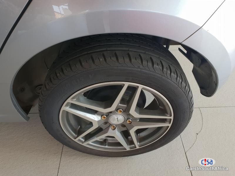 Mazda Mazda2 1.3 Active Manual 2012 - image 10