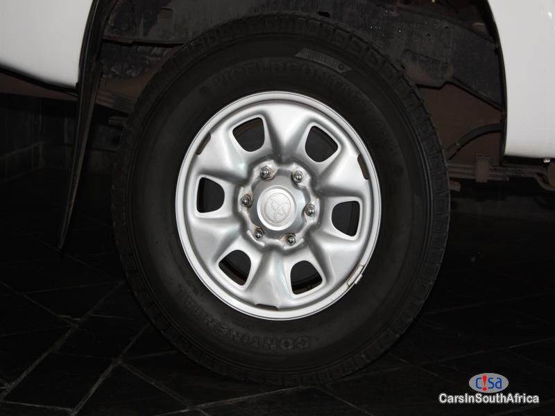 Toyota Hilux 2.5 D-4D R/body Srx Manual 2015 - image 10