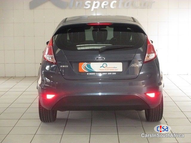 Ford Fiesta Automatic 2015 - image 11