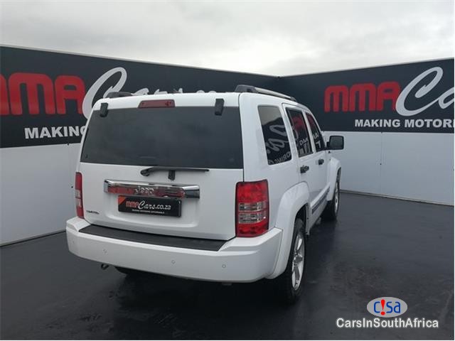 Jeep Cherokee 3.7L Limited Automatic 2012 - image 11