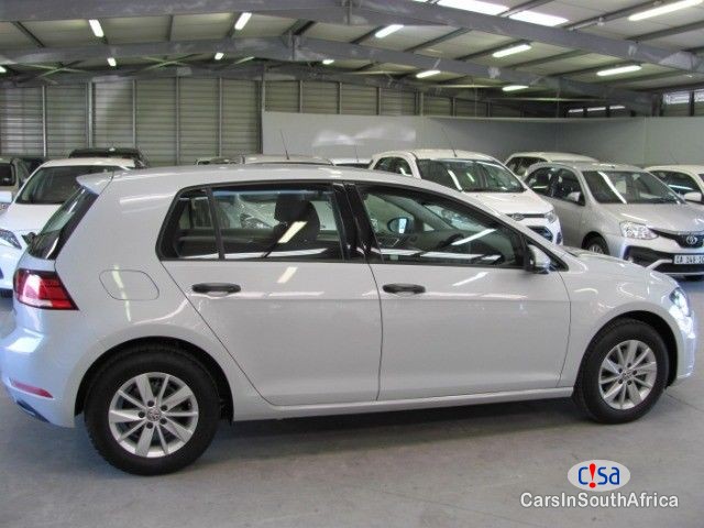 Volkswagen Golf VII MY17 1.0 TSI BMT TRENDLINE Manual 2017 - image 11