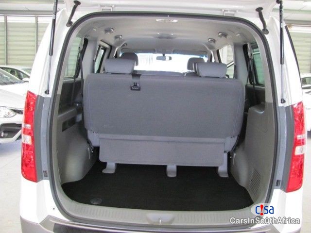 Hyundai H-1 2.5 VGTi 9-SEATER BUS Automatic 2017 - image 11