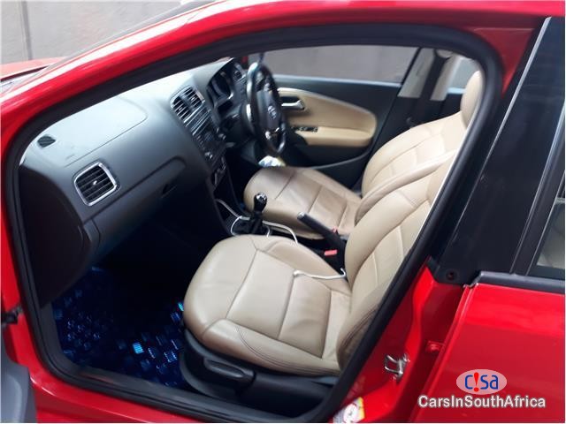 Volkswagen Polo 1.2 TSI Highline Manual 2015 - image 11