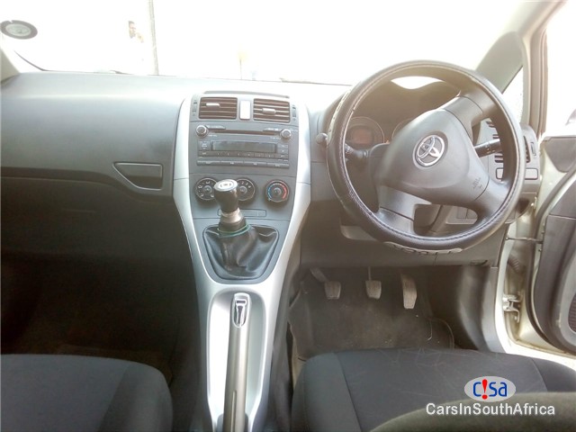 Toyota Auris 1.4 RT Manual 2007 - image 11