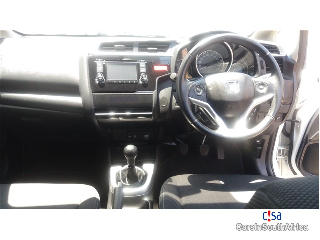 Honda Jazz 1.5 Dynamic Manual 2015 - image 11