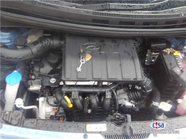 Hyundai i10 1.2 Fluid Manual 2015 - image 11