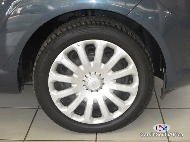 Ford Fiesta Automatic 2015 - image 12