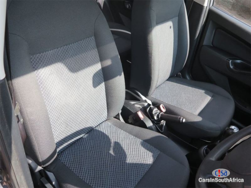 Ford Figo 1.4TDCi Ambiente Manual 2015 - image 12
