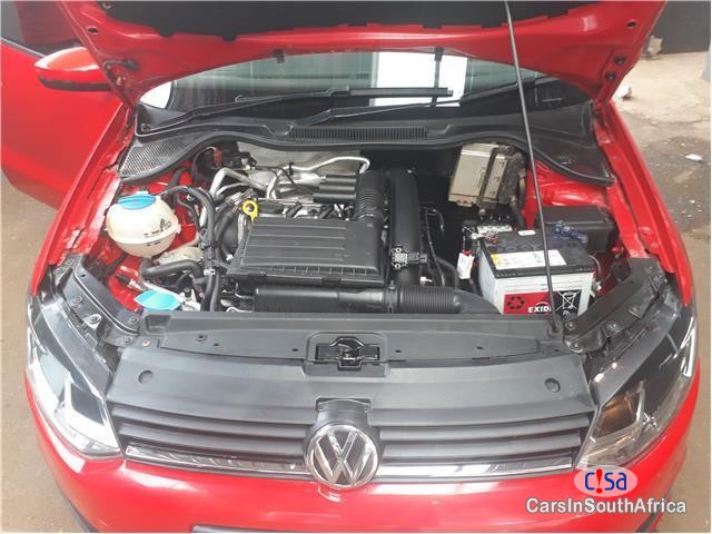Volkswagen Polo 1.2 TSI Highline Manual 2015 - image 12