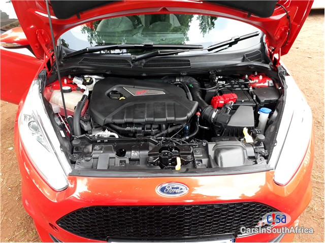 Ford Fiesta ST 1.6 EcoBoost Manual 2017 - image 12
