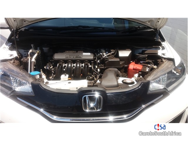 Honda Jazz 1.5 Dynamic Manual 2015 - image 12